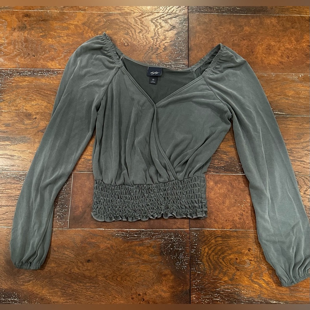 Daytrip - L/S Surplice Top